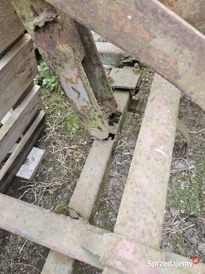 Kultywator uszkodzony