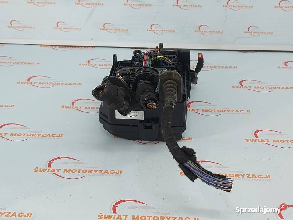 OPEL ASTRA K 16 CDTI 18r skrzynka bezpieczników Kielce sprzedam