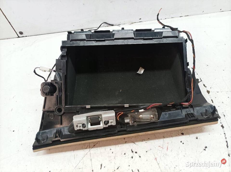 SCHOWEK PRAWY PASAŻERA DESKI EU 00075981501 Bmw