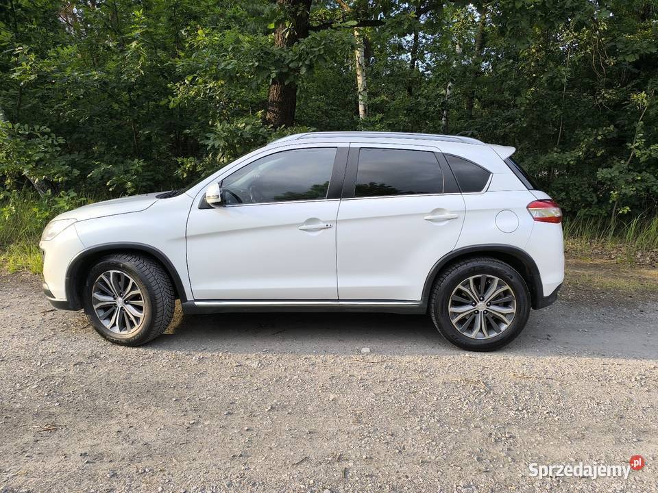 Peugeot 4008 18diesel4x4 xenon kamera panorama lakier metallic