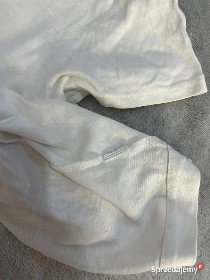 Tshirt koszulka bluzka z krótkim rękawem z Reserved podkarpackie Jasło