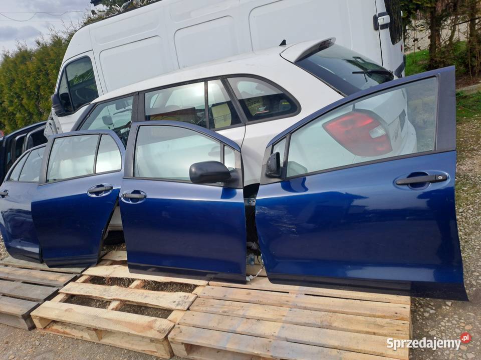 Toyota Yaris II P9 20052011r drzwi klapa zderzak Jastrzębie-Zdrój