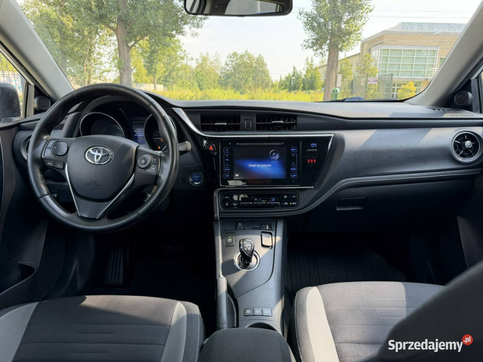 Toyota Auris 18 HSD 136 Serwisowany Kamera Ładny biały Motoryzacja Otwock Mały