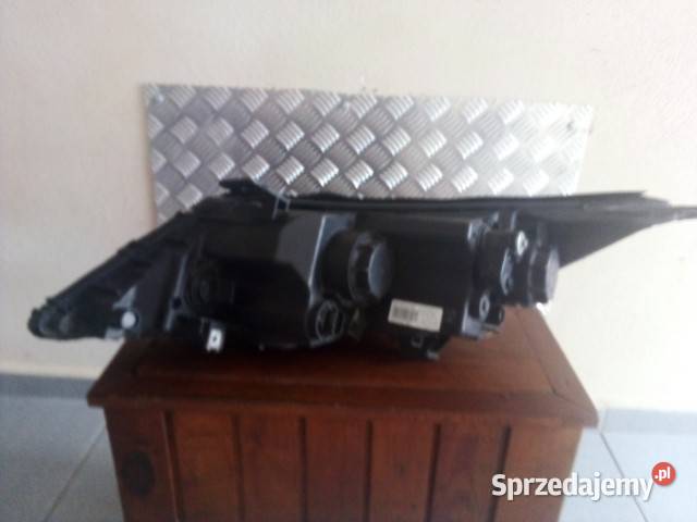 Lampa prawa przód KIA SPORTAGE III Sieradz