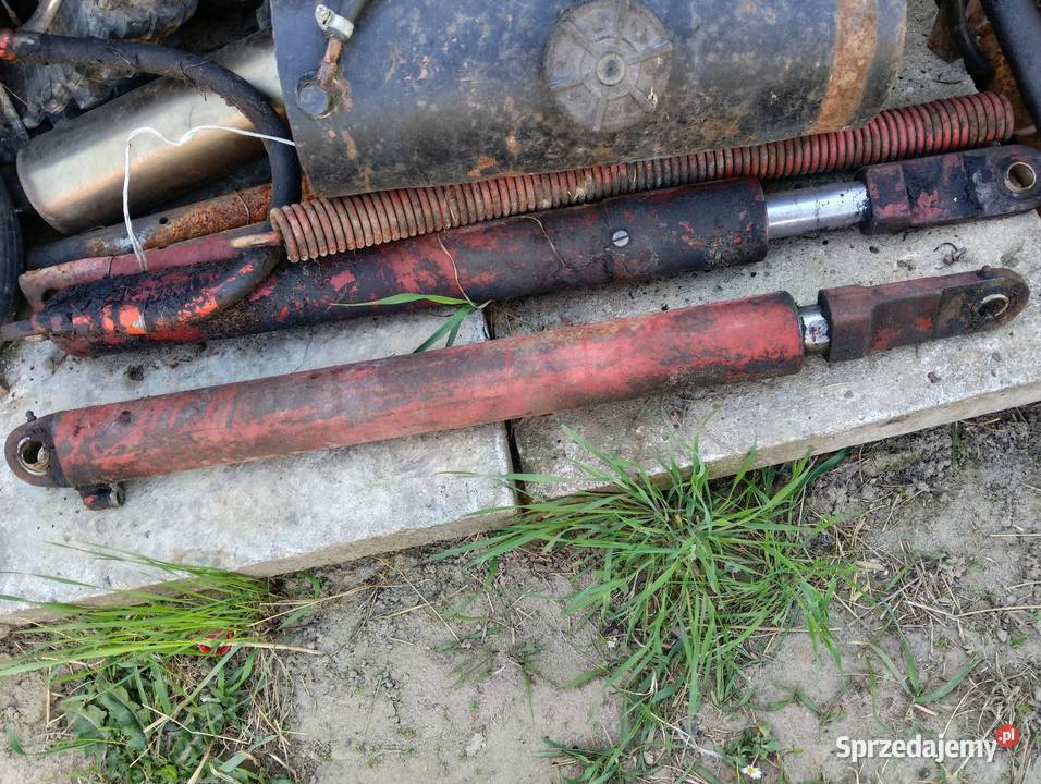 Części bizon z056 skrzynia koła pompa głowica Żelazówka sprzedam