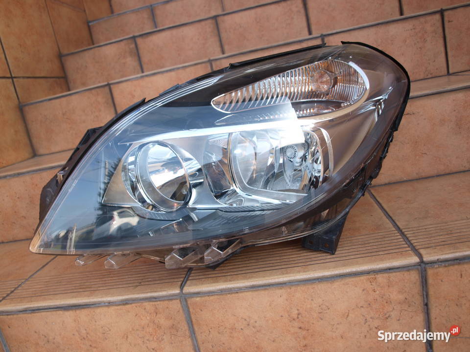 Mercedes B klasa lampa lewa przód 2011 2015r Lewe Kalisz