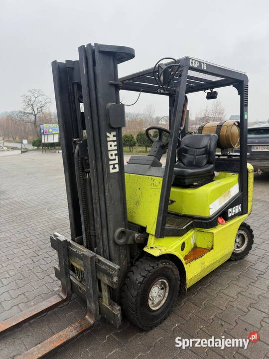 wózek widłowy CLARK CGP16 VW LPG Triplex 44m gaz Działoszyn sprzedam