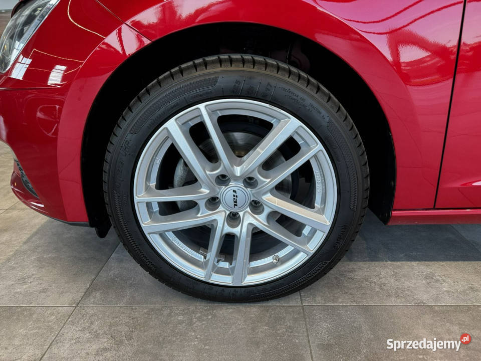 Seat Leon ST Style 15TSI 130 M6 2020 r salon I Myślenice