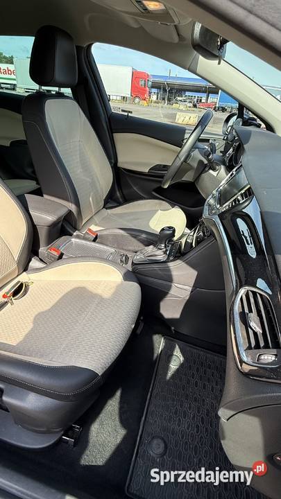 Astra sports tourer 14 150 automat Navi elite Warszawa sprzedam