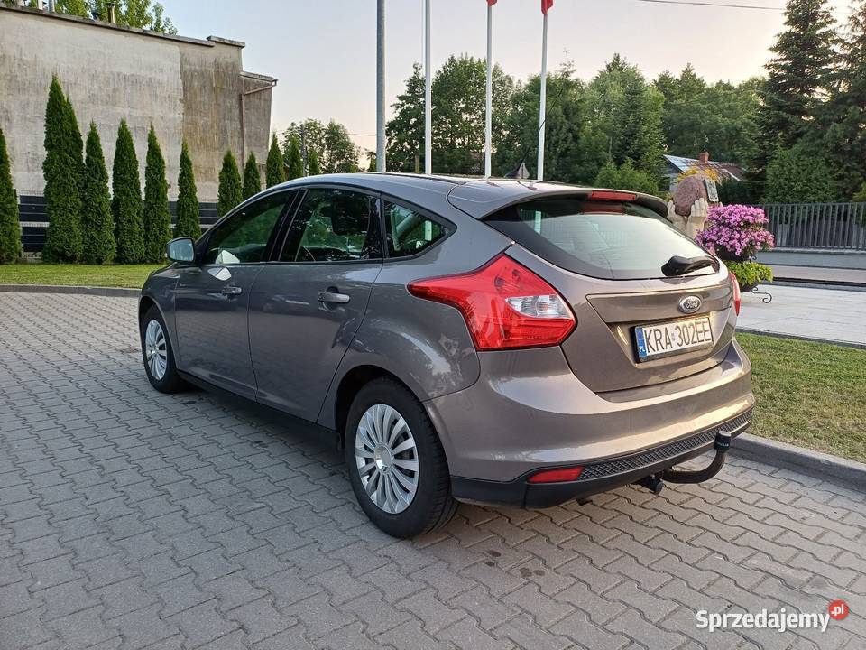 Ford Focus 16 benzyna hak