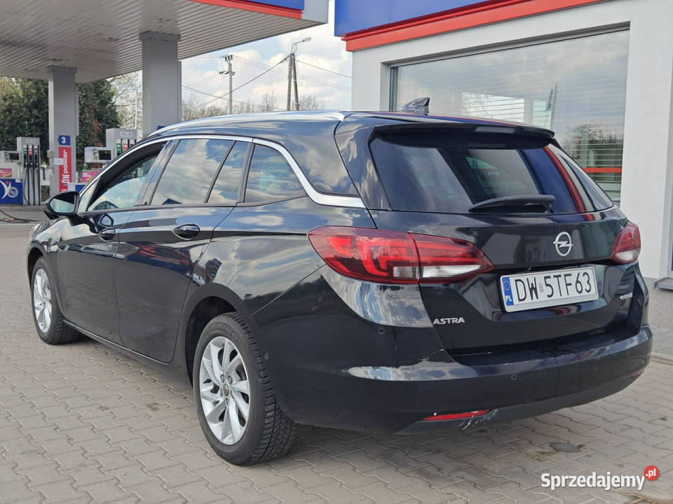 Opel Astra K 20152021 światła przeciwmgielne