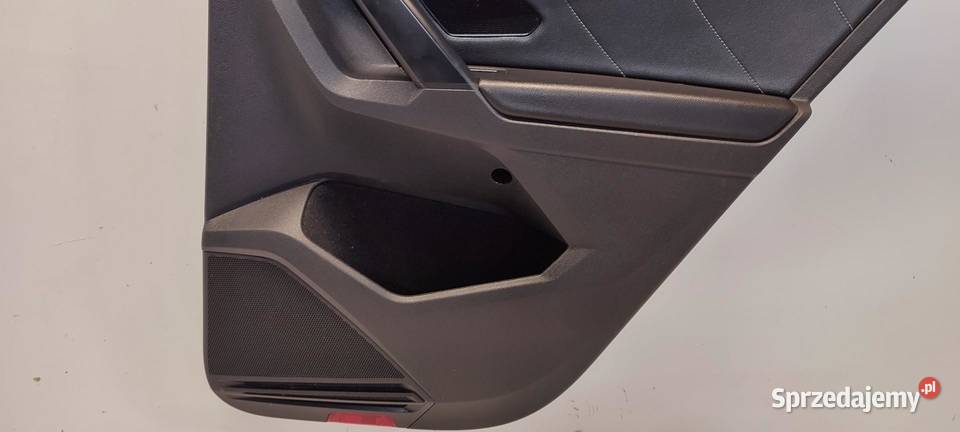 VW TIGUAN II TAPICERKA BOCZKA DRZWI PRAWY TYŁ