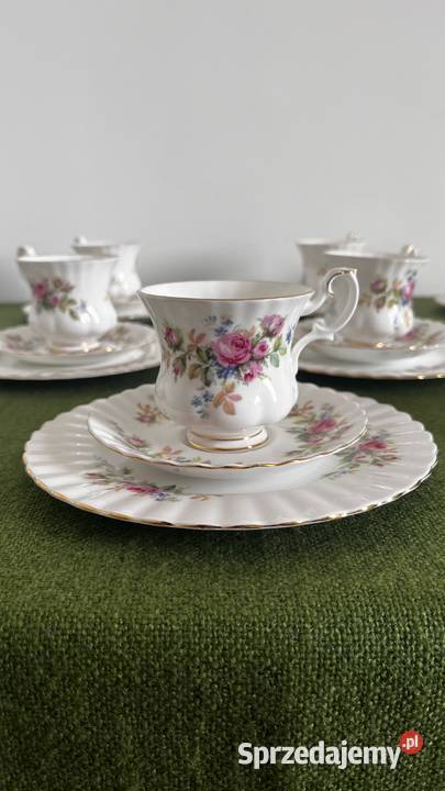 Trio z różą Royal Albert Moss Rose cukiernica Nowy Sącz