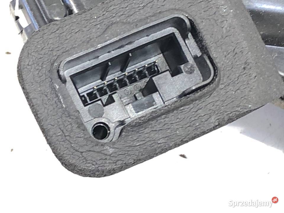 ZAMEK DRZWI PRAWY TYŁ VW PASSAT B8 Kombi