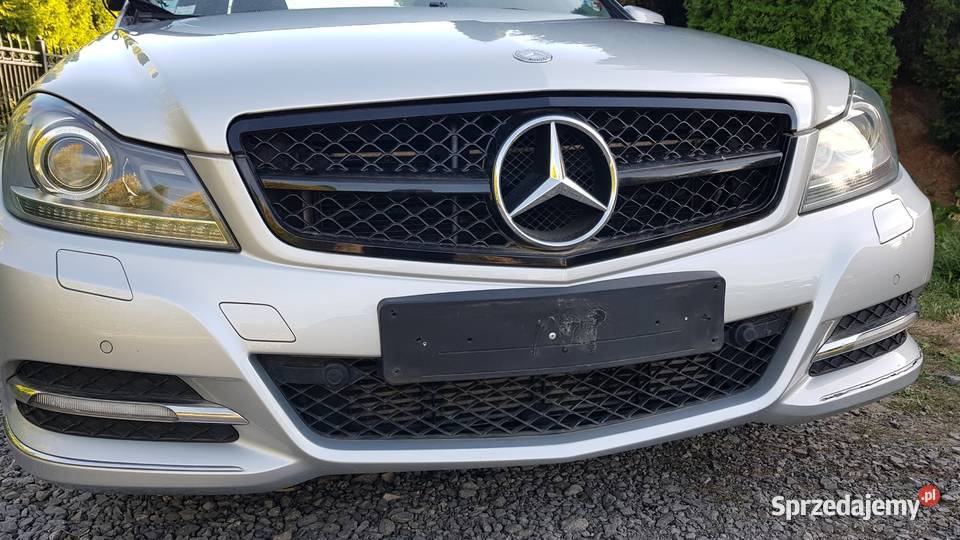 ZDERZAK PRZÓD Mercedes CKLASA W204 LIFT lakier Radom