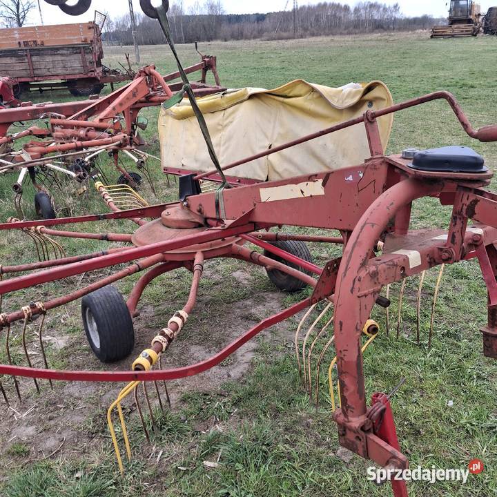 Zgrabiarka karuzelowa Radoszyce