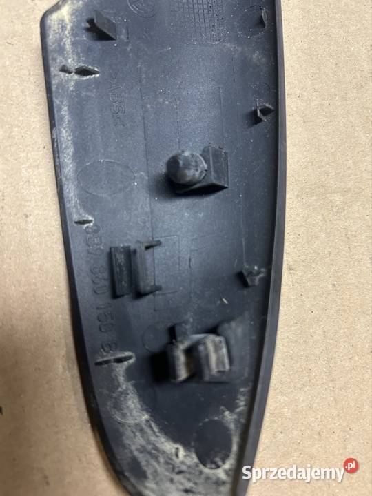 Nakładka relingu prawy tył Passat b5 3b9860150b osobowe Grudziądz