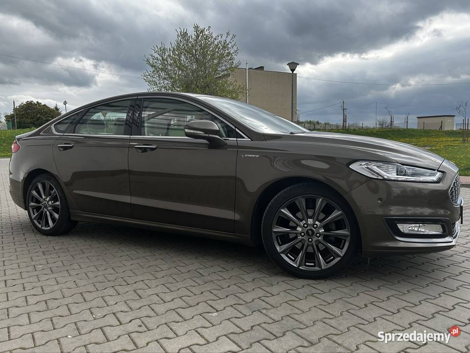 Ford Mondeo Vignale salon bezwypadkowy świętokrzyskie Brzezie