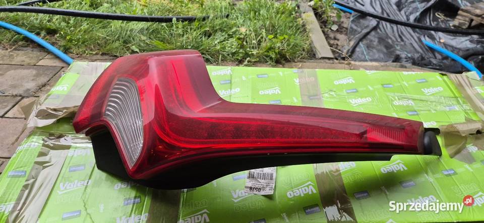 Lampa led Volvo v60 31395928 prawa strona Łódź sprzedam