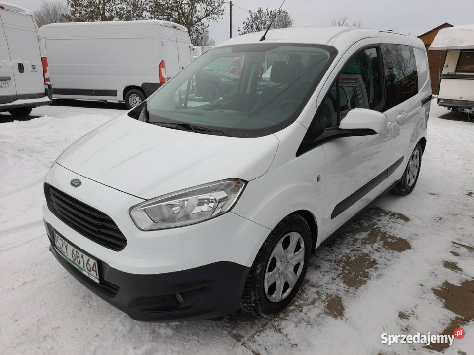 Ford Transit Courier ładny zarejestrowany i