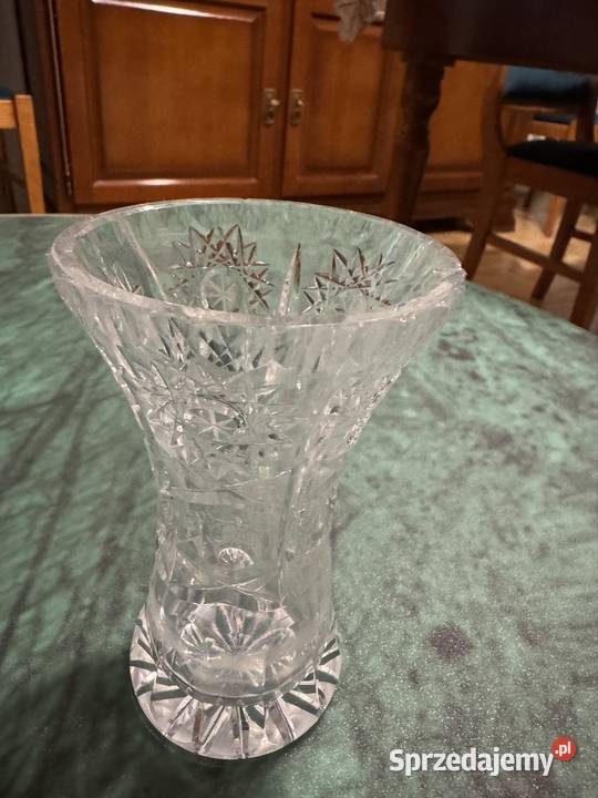 Wazonik kryształowy z czasów PRL Vintage szkło Porcelana i szkło sprzedam