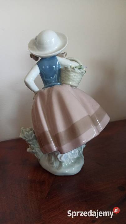 Figurka dziewczynki z kwiatami
Lladro Jose Puche