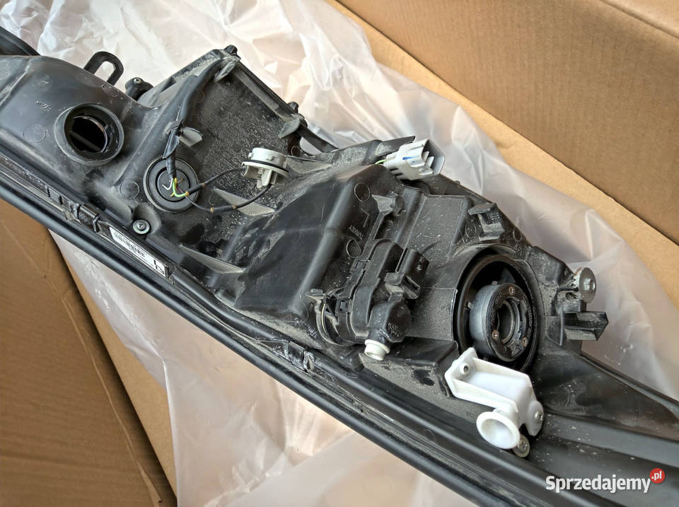 Lampa reflektor TOYOTA CHR lewy przód LED osobowe Chełm