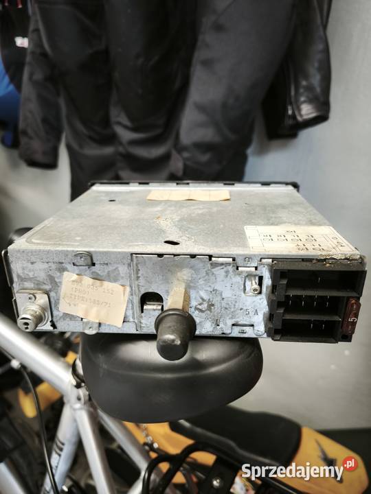 Oryginalne radio Audi 80 b3 beta z 1990r Sprawne Tarnobrzeg