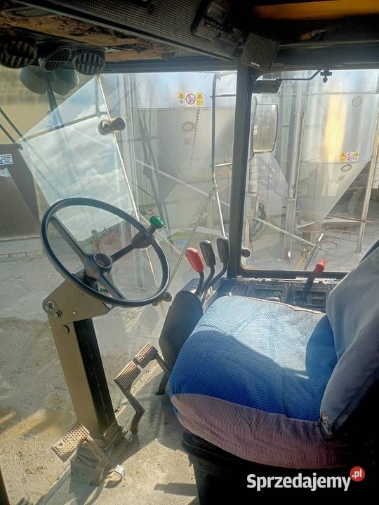 Kombajn Holland TX 32 hederu 45 m