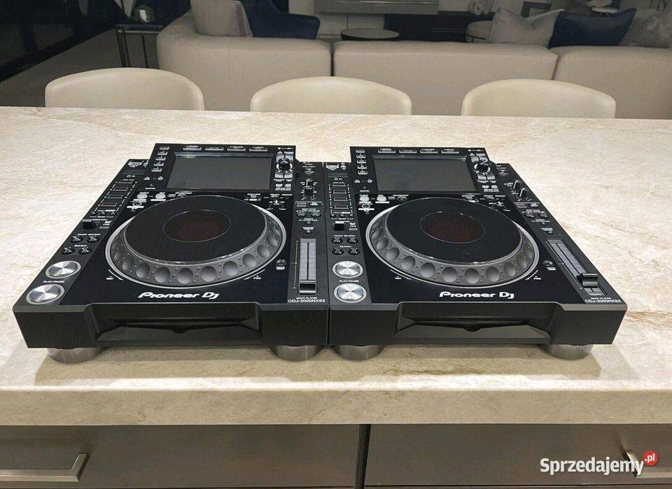 2 miksery Pioneer CDJ2000 Nexus
