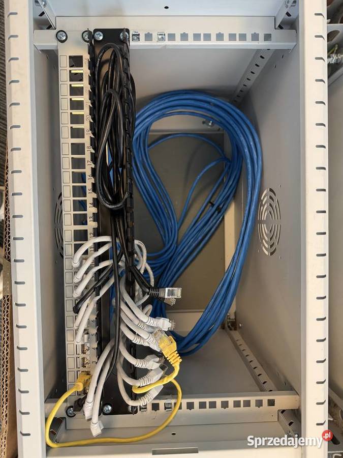 Mała szafka Rack 19 idealna do serwera switcha Wrocław