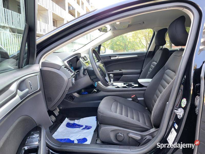 15l benzyna 160 Bezwypadkowy Salon ASO Forda nieuszkodzony mazowieckie Warszawa