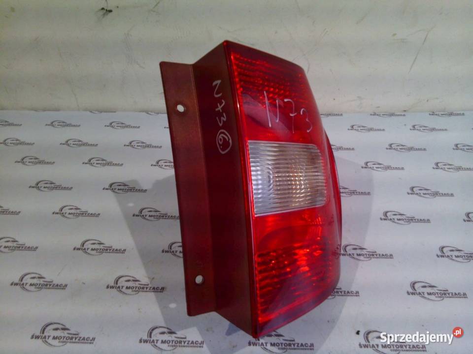 SKODA YETI 12r lampa prawa tył 5L0945096 Kielce sprzedam