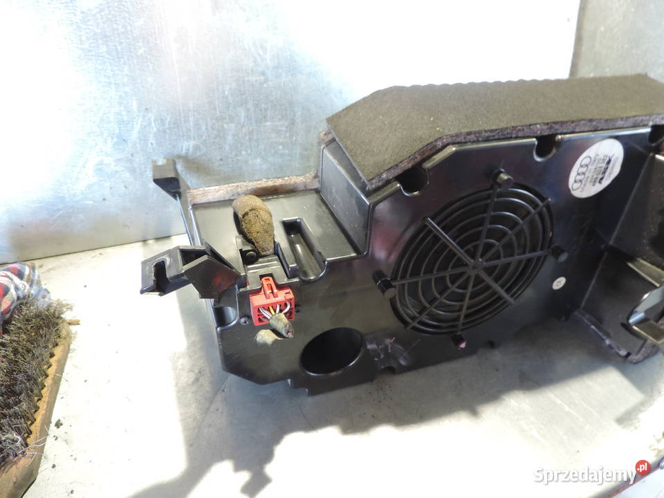 SUBWOOFER AUDI A6 C5 Kombi 4B9035382 Sprzęt audio fabryczny Nowy Sącz