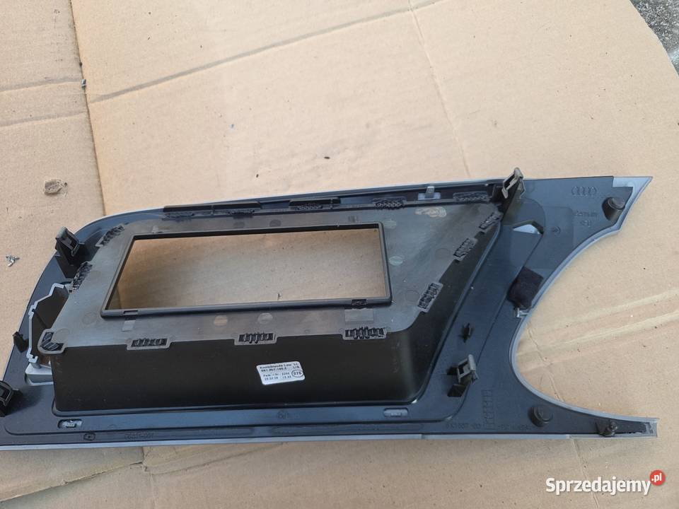 Audi A4 B8 ramka wyświetlacza dekor 8K1857186 E Osłony i zaślepki Rybno sprzedam