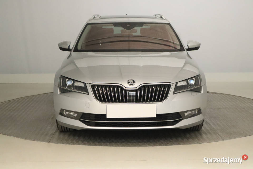 Skoda Superb 16 TDI isofix Motoryzacja sprzedam