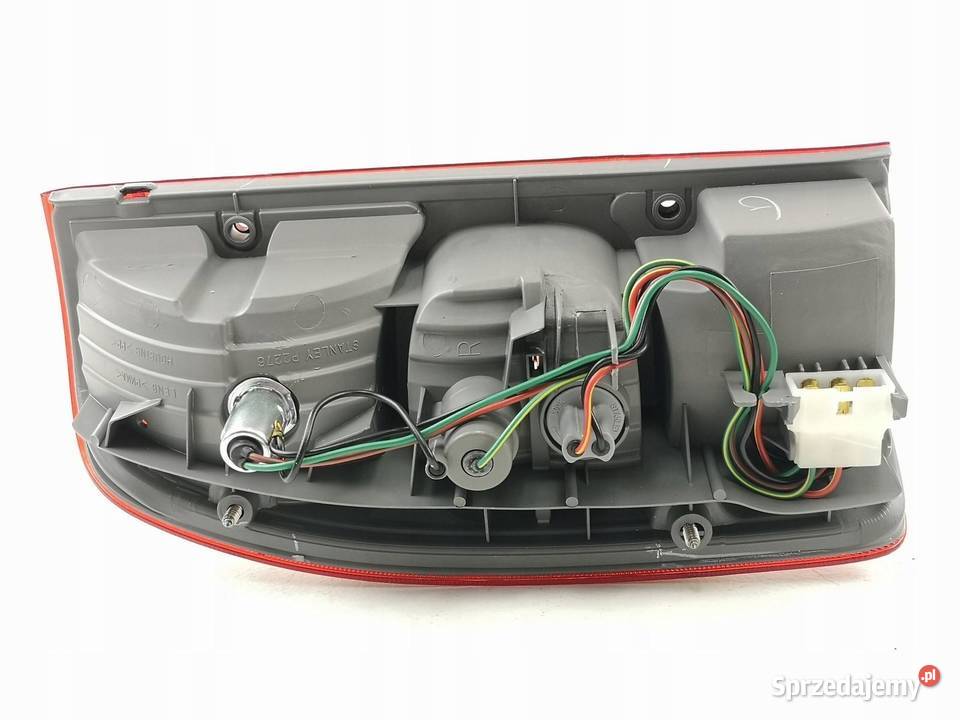 LAMPA PRAWY TYŁ MAZDA SERIA B 19992006 ORYGINAŁ Lampy cofania sprzedam