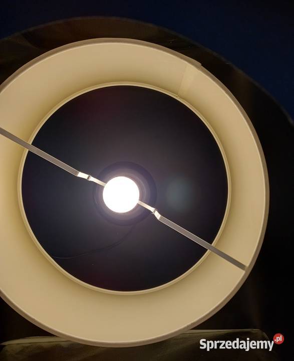 Lampa na czarnej ceramicznej nodze Wrocław
