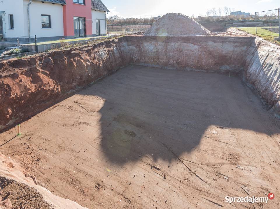Usługi koparkoładowarka koparka prace roboty mazowieckie Wiązowna