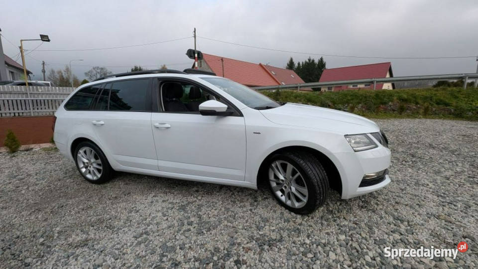 koda Octavia Panoramadach wersja Clever III 2013 gniazdo USB dolnośląskie Kamienna Góra