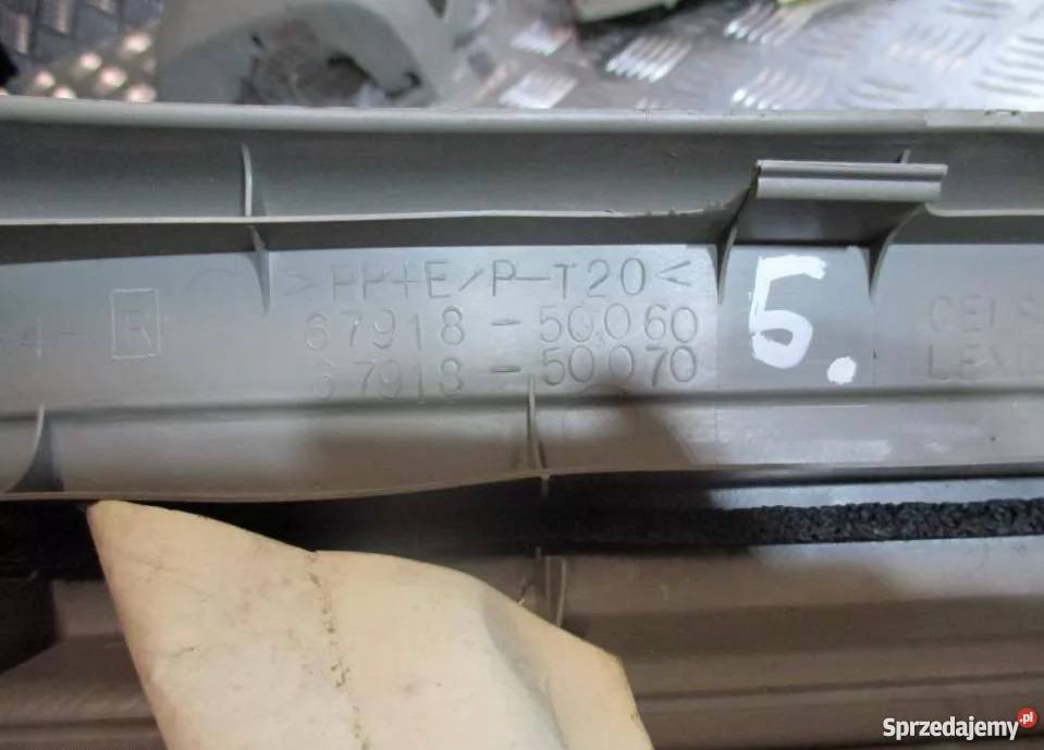 LISTWA PROGOWA LEXUS LS 430 LS430 0406 LIFT osobowe Nowy Tomyśl