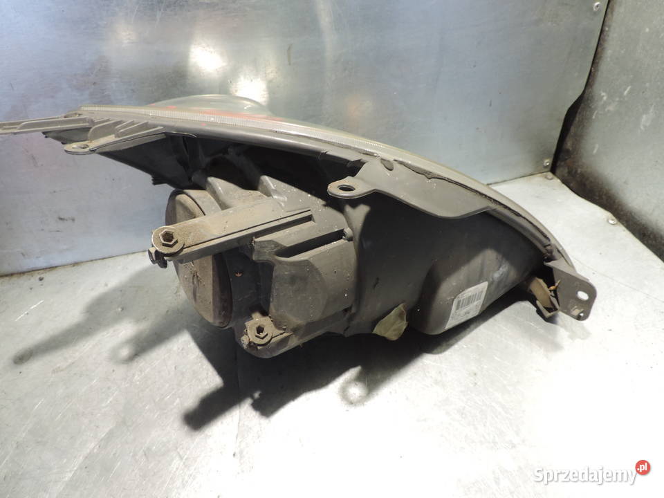 FORD FIESTA MK6 LIFT REFLEKTOR LAMPA LEWY PRZÓD osobowe Nowy Sącz