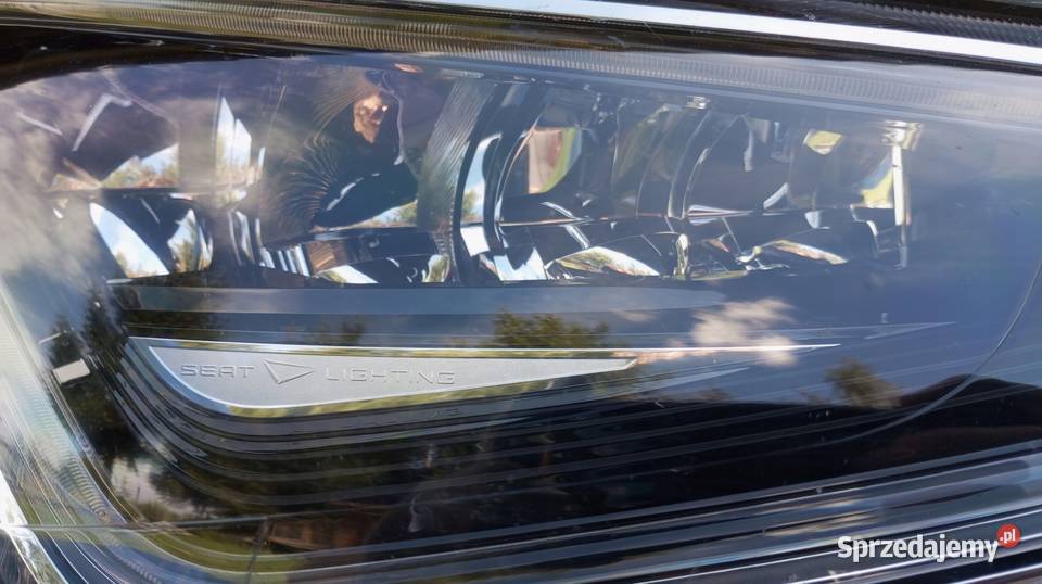 LAMPA REFLEKTOR PRAWY PRZÓD EU SEAT IBIZA V 5 osobowe Nowy Tomyśl sprzedam
