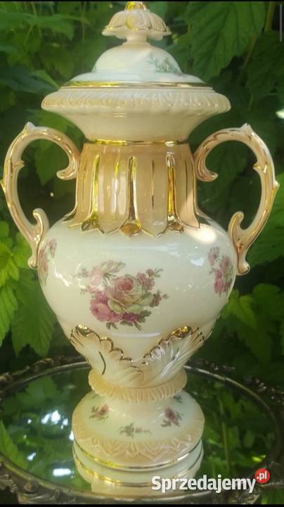 Porcelana zdobiona motywem róż Pabianice