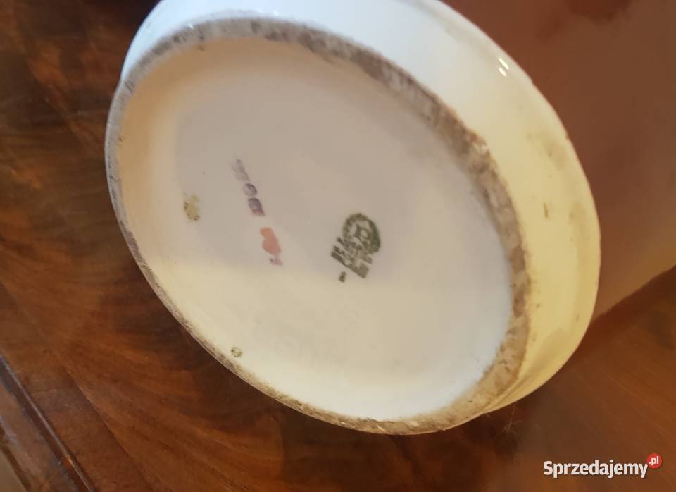 Wazon Chodzież unikat porcelit