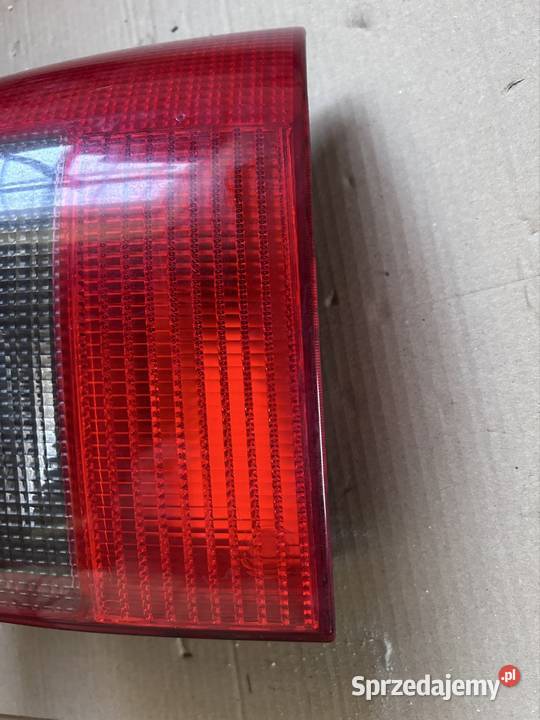 Lampa prawy tył Audi a4 b5 kombi 8d9945096 kujawsko-pomorskie Grudziądz