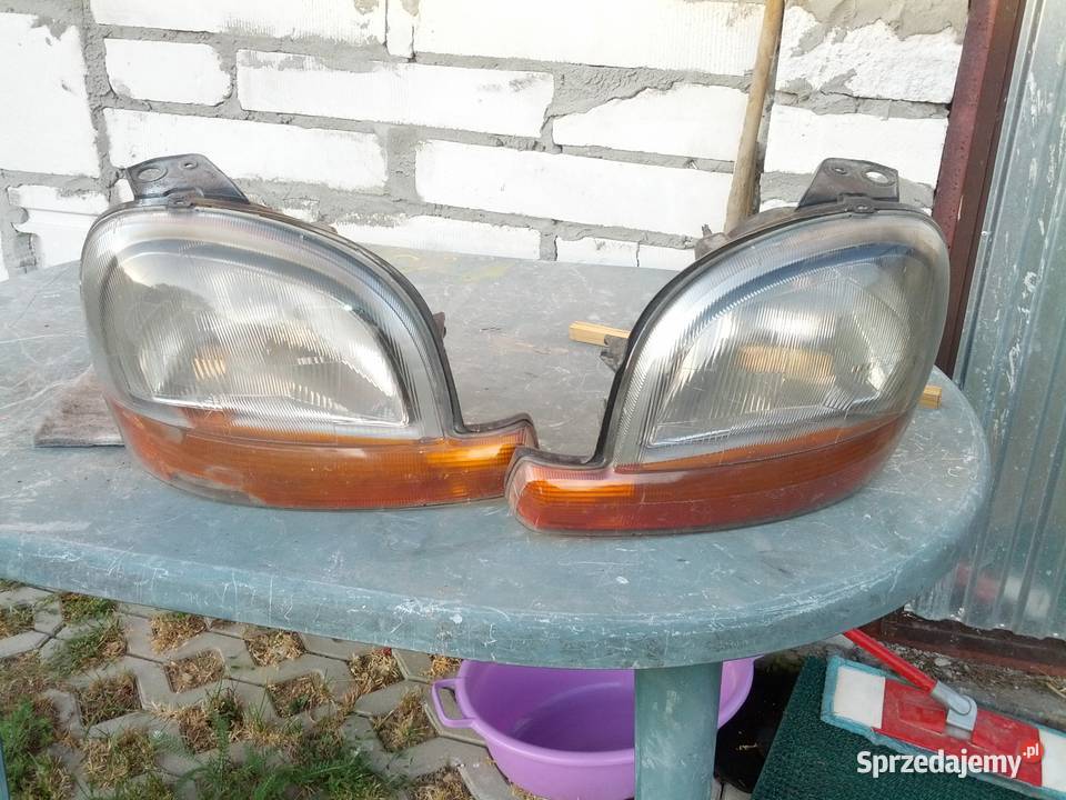 reflektory przednie do Renault Kangoo dostawcze sprzedam
