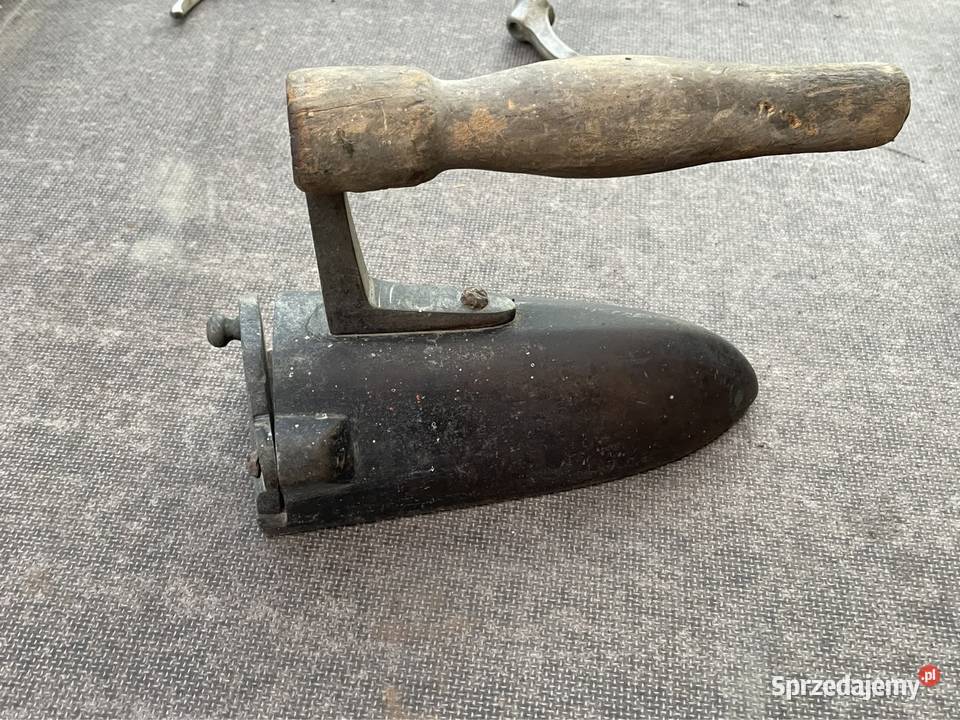 Stare żelazko mosiężne z duszą antyk prl Pacyna