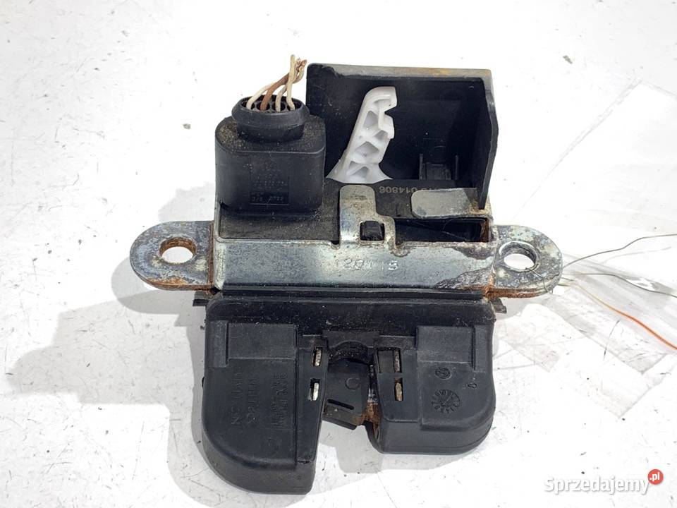 ZAMEK KLAPY TYŁ VW GOLF V Hatchback 1K6827505E sprzedam
