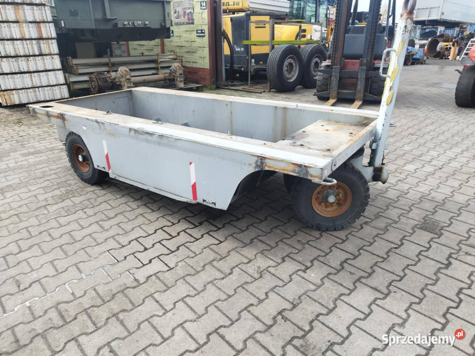 Przyczepa na obrotnicy na resorach do sadu Strzyżew